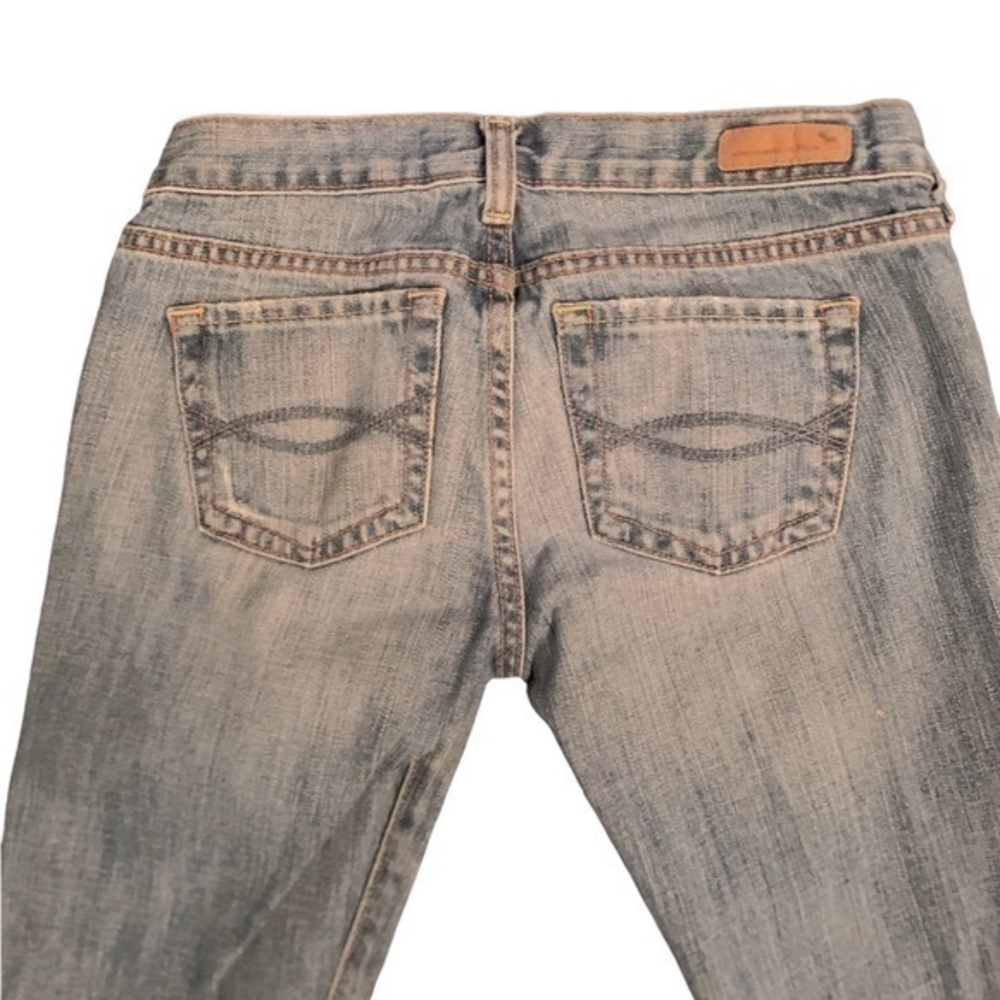 ABERCROMBIE AND FITCH MEDIUM WASH SIZE 0LONG  LOW RISE PERFECT CONDITION!